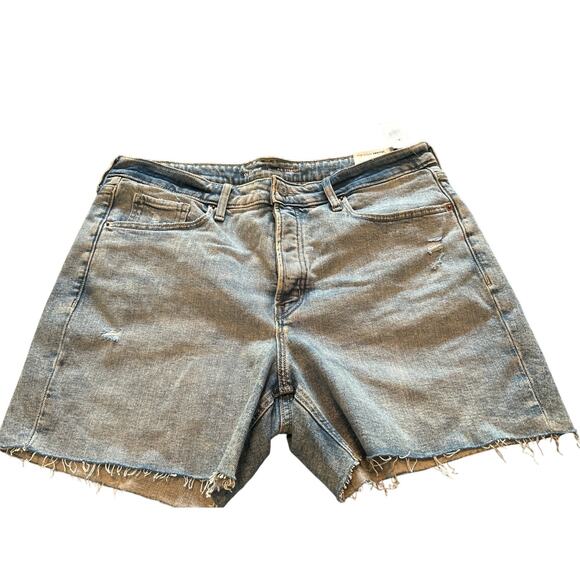 NWT Old Navy Women's Shorts Plus Size O.G. Straight Size 16 - Picture 1 of 5